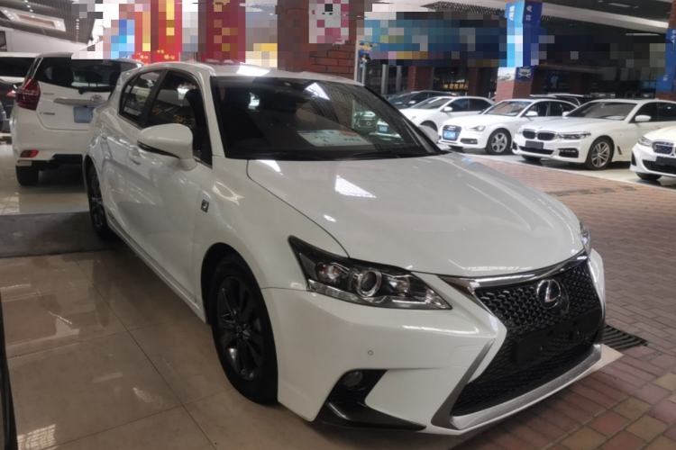 Used Lexus CT 2014 CT200h F-SPORT Monochrome Front Right 45 Deg