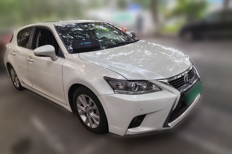 Used Lexus CT 2014 CT200h Comfort Edition Monochrome Front Right 45 Deg