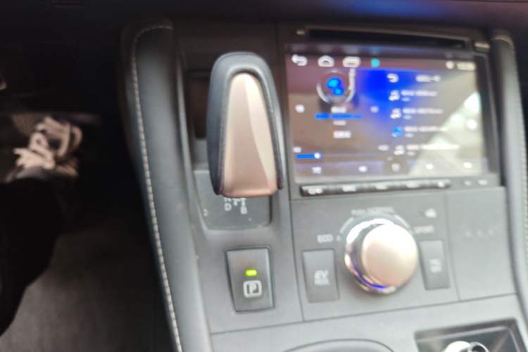 Used Lexus CT 2014 CT200h Elite Edition Monochrome Gear Lever