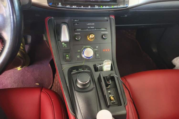 Used Lexus CT 2014 CT200h Comfort Edition Monochrome Gear Lever