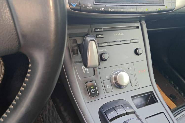 Used Lexus CT 2014 CT200h Comfort Edition Monochrome Gear Lever