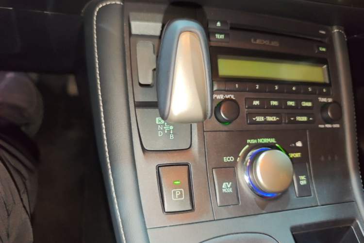 Used Lexus CT 2014 CT200h Elite Edition Monochrome Gear Lever