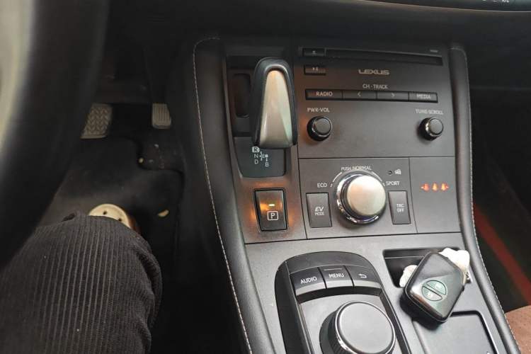 Used Lexus CT 2014 CT200h Comfort Edition Monochrome Gear Lever