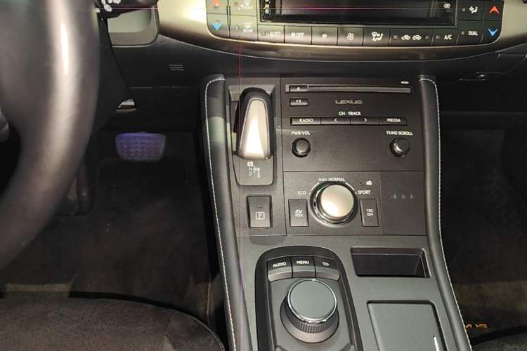 Used Lexus CT 2014 CT200h Comfort Edition Monochrome Gear Lever