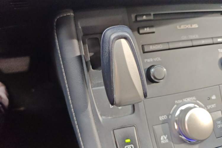 Used Lexus CT 2014 CT200h Comfort Edition Monochrome Gear Lever