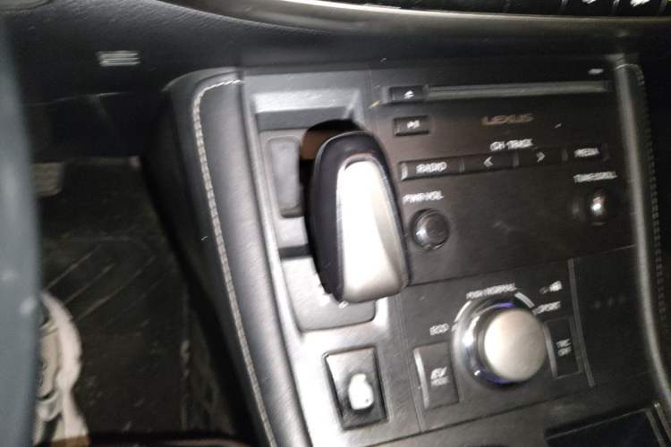 Used Lexus CT 2014 CT200h Comfort Edition Monochrome Gear Lever
