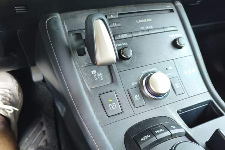 Used Lexus CT 2014 CT200h Comfort Edition Monochrome Gear Lever