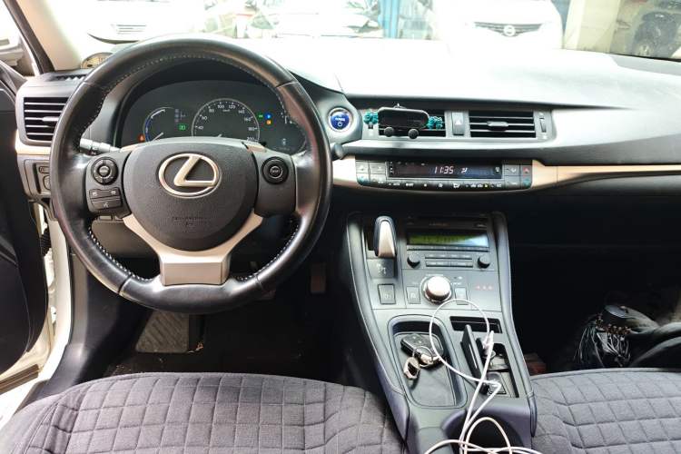 Used Lexus CT 2014 CT200h Elite Edition Monochrome Interior 2