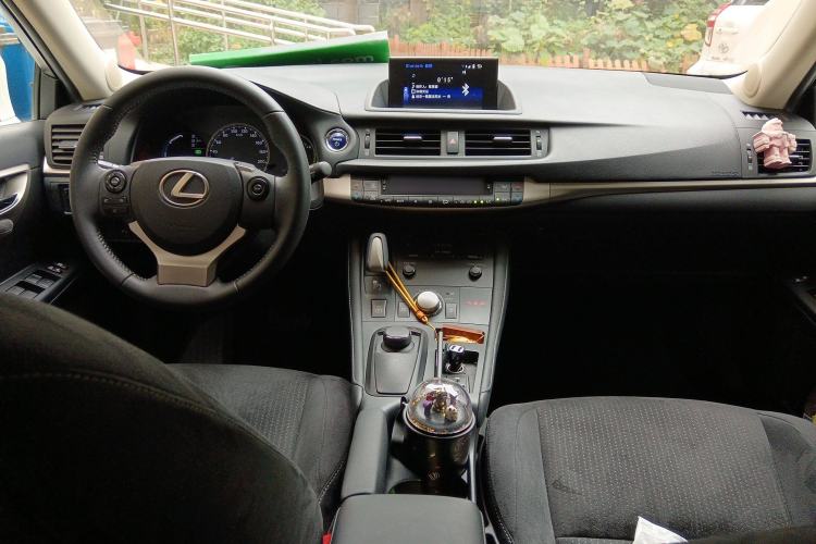 Used Lexus CT 2014 CT200h Comfort Edition Monochrome Interior 2