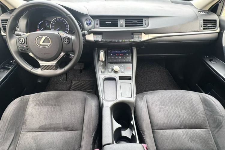Used Lexus CT 2014 CT200h Elite Edition Monochrome Interior 3