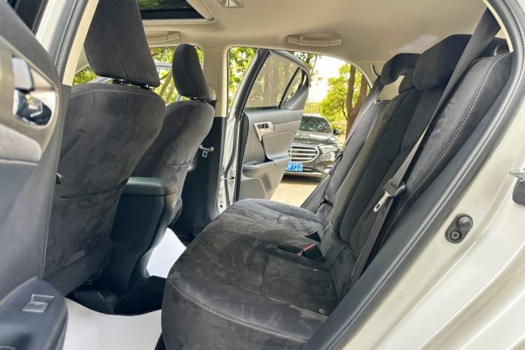 Used Lexus CT 2014 CT200h Comfort Edition Monochrome Interior 4