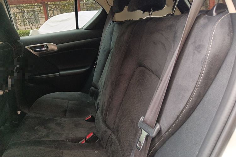 Used Lexus CT 2014 CT200h Comfort Edition Monochrome Interior 4