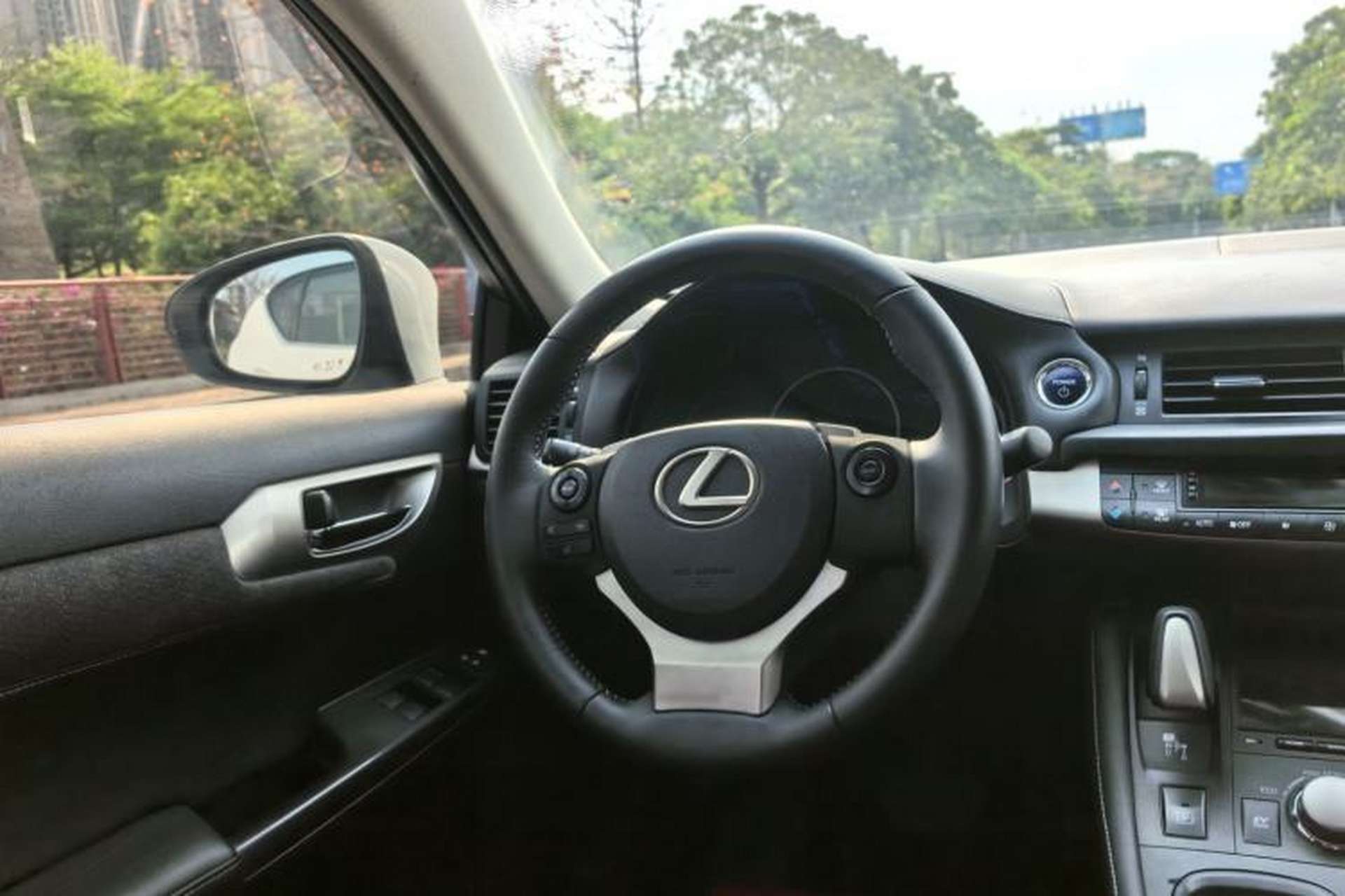 Used Lexus CT 2014 CT200h Elite Edition Monochrome Interior 4