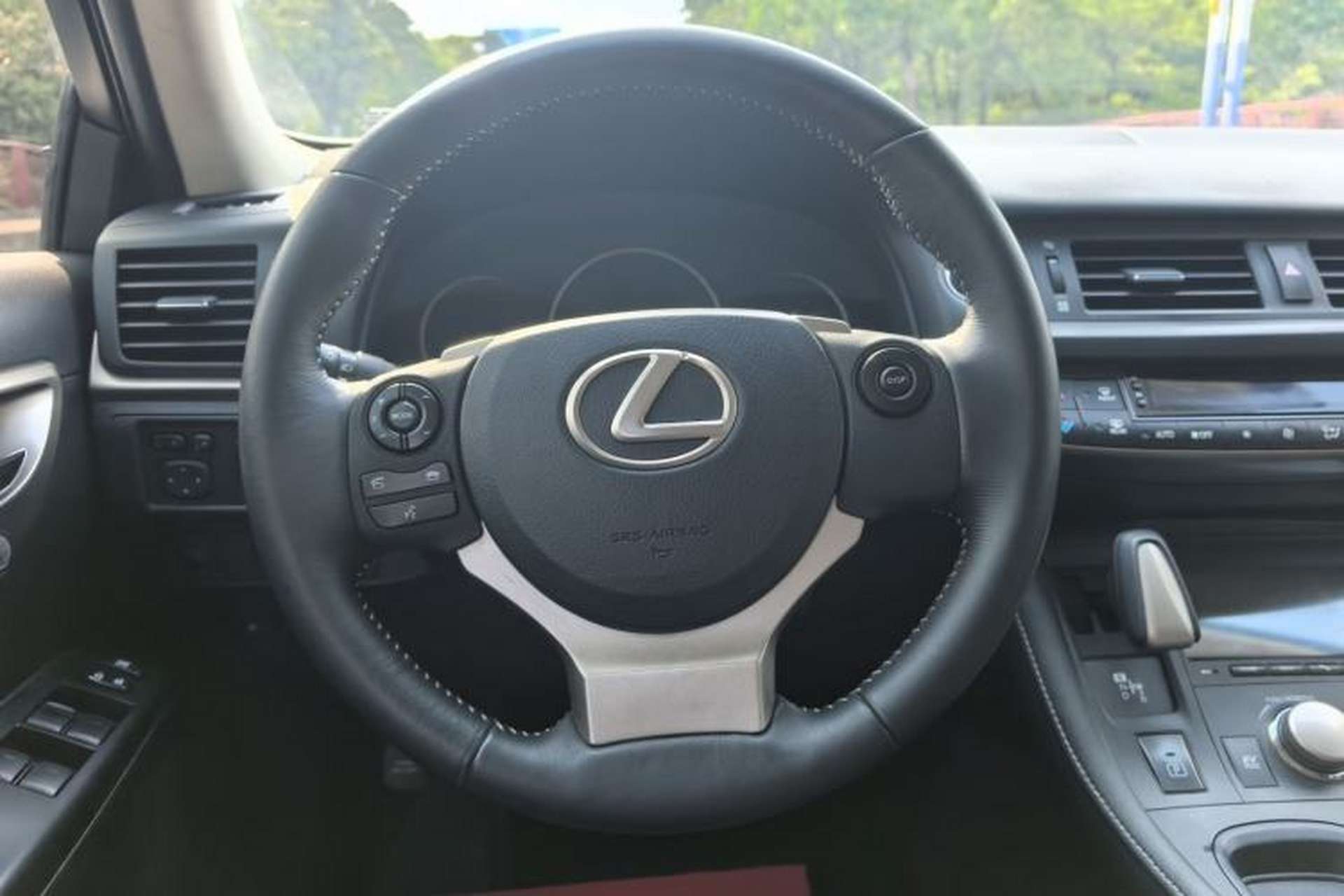 Used Lexus CT 2014 CT200h Elite Edition Monochrome Interior 7