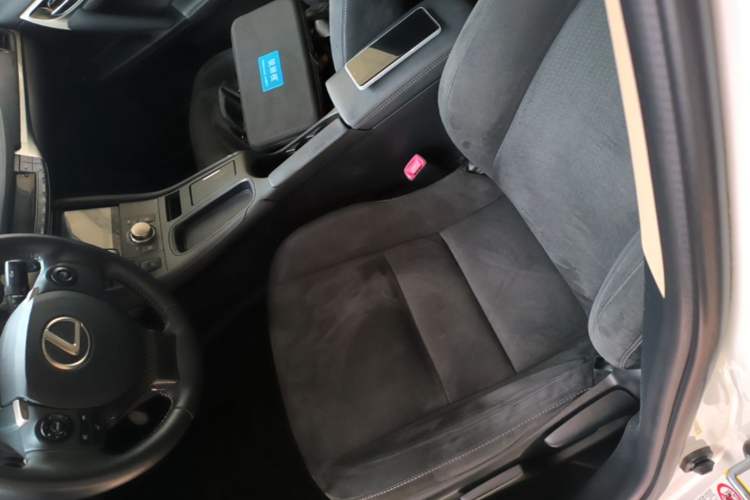 Used Lexus CT 2014 CT200h Elite Edition Monochrome Left Front Seat