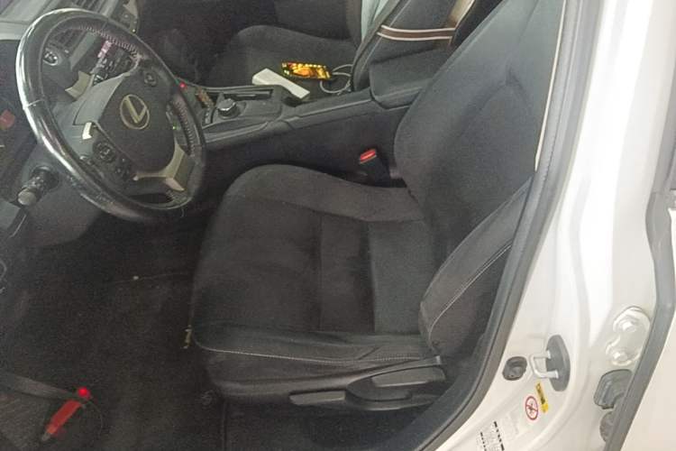 Used Lexus CT 2014 CT200h Comfort Edition Monochrome Left Front Seat