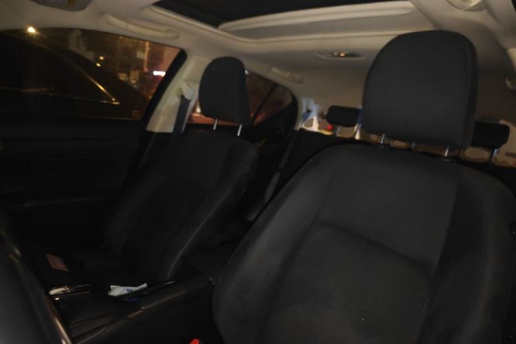 Used Lexus CT 2014 CT200h Comfort Edition Two-Tone Left Front Seat