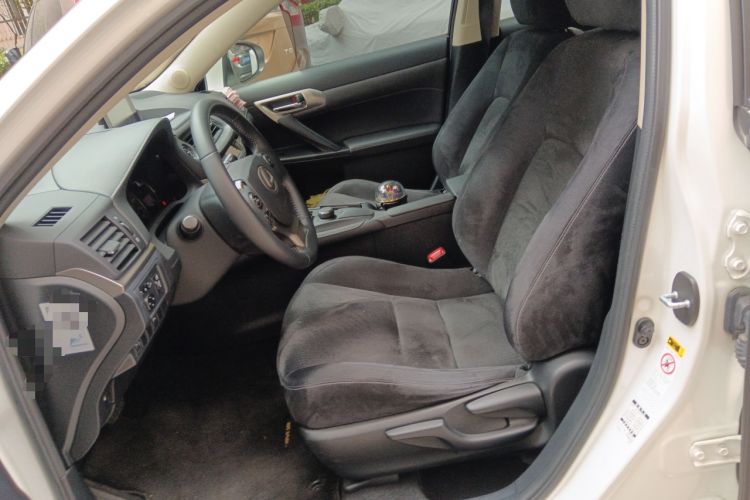 Used Lexus CT 2014 CT200h Comfort Edition Monochrome Left Front Seat