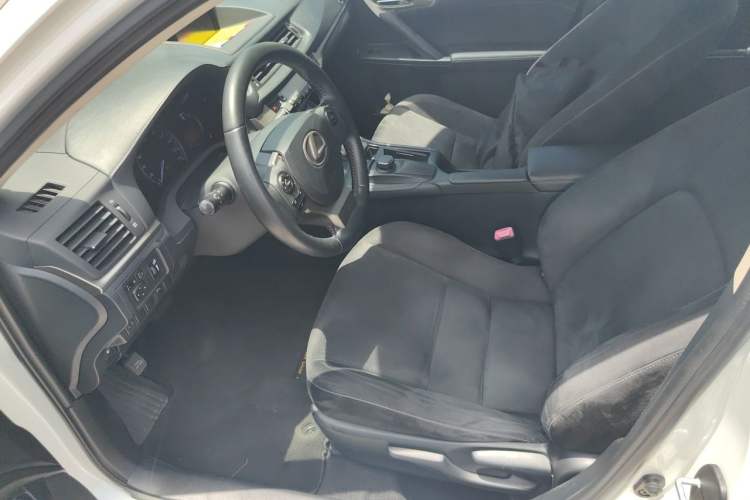 Used Lexus CT 2014 CT200h Comfort Edition Monochrome Left Front Seat