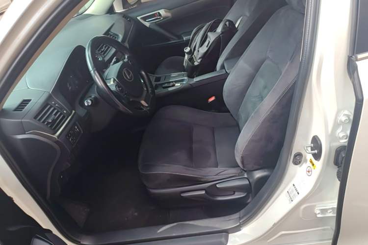 Used Lexus CT 2014 CT200h Elite Edition Monochrome Left Front Seat