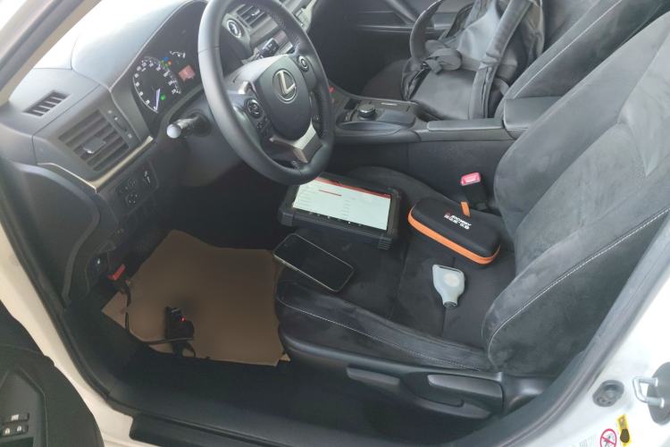 Used Lexus CT 2014 CT200h Comfort Edition Monochrome Left Front Seat