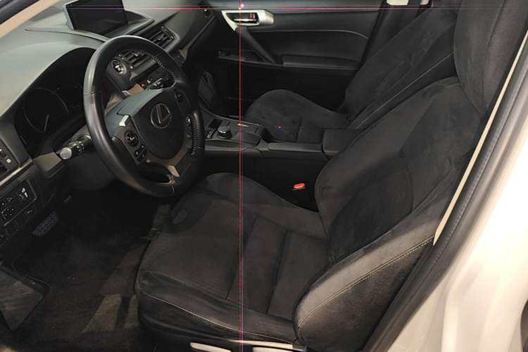 Used Lexus CT 2014 CT200h Comfort Edition Monochrome Left Front Seat