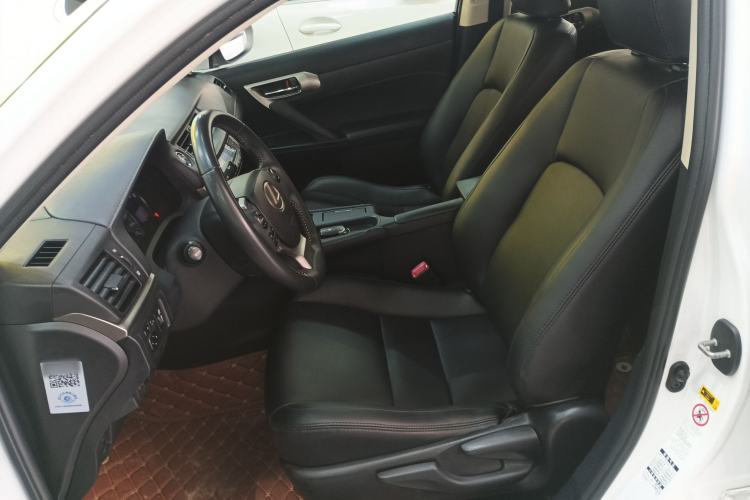 Used Lexus CT 2014 CT200h Elite Edition Monochrome Left Front Seat