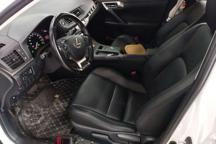 Used Lexus CT 2014 CT200h Elite Edition Monochrome Left Front Seat