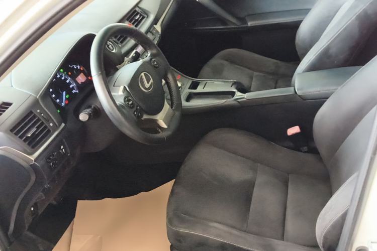 Used Lexus CT 2014 CT200h Elite Edition Monochrome Left Front Seat