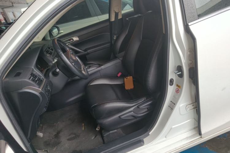 Used Lexus CT 2014 CT200h Comfort Edition Monochrome Left Front Seat