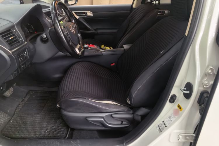 Used Lexus CT 2014 CT200h Comfort Edition Monochrome Left Front Seat