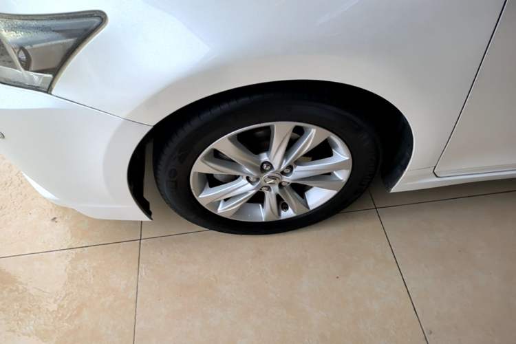Used Lexus CT 2014 CT200h Elite Edition Monochrome Left Front Wheel Hub