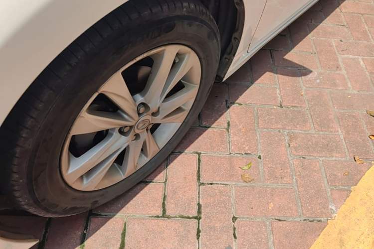 Used Lexus CT 2014 CT200h Comfort Edition Monochrome Left Front Wheel Hub