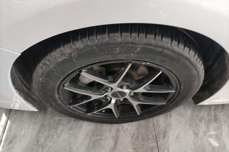 Used Lexus CT 2014 CT200h Elite Edition Monochrome Left Front Wheel Hub