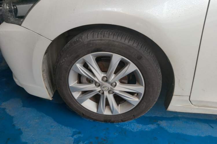 Used Lexus CT 2014 CT200h Comfort Edition Monochrome Left Front Wheel Hub