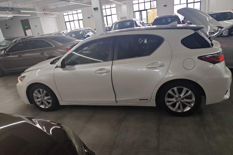 Used Lexus CT 2014 CT200h Comfort Edition Monochrome Left Side