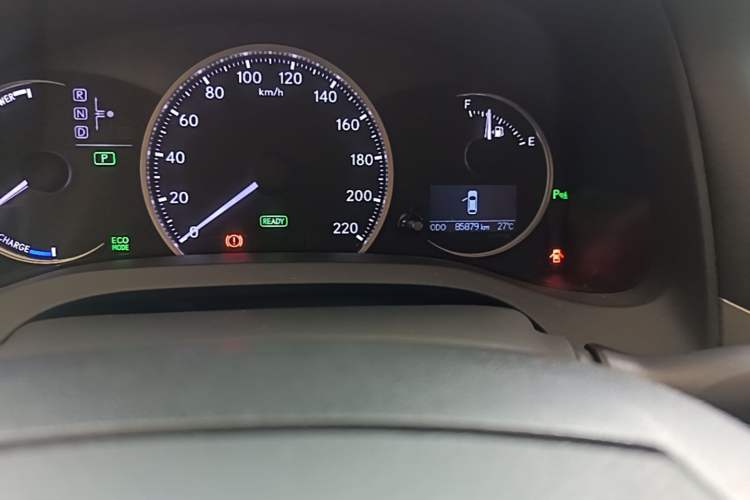 Used Lexus CT 2014 CT200h Comfort Edition Monochrome Odometer Close Up