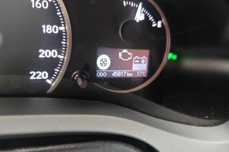 Used Lexus CT 2014 CT200h Comfort Edition Monochrome Odometer Close Up