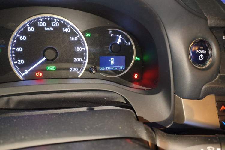 Used Lexus CT 2014 CT200h Comfort Edition Monochrome Odometer Close Up