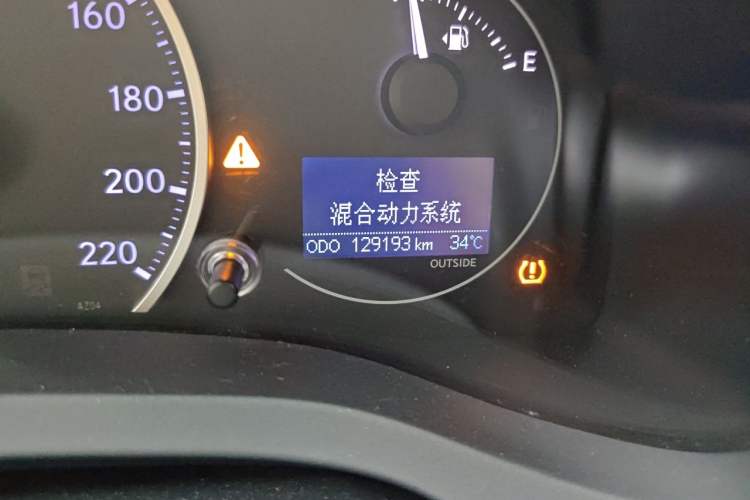 Used Lexus CT 2014 CT200h Comfort Edition Monochrome Odometer Close Up