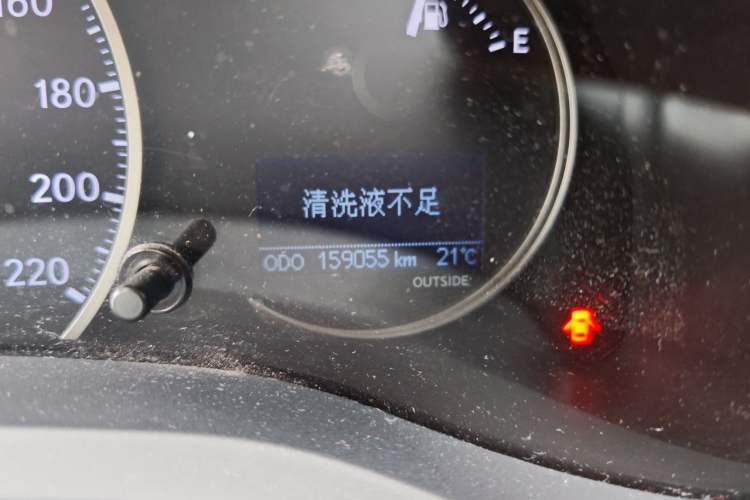 Used Lexus CT 2014 CT200h Elite Edition Monochrome Odometer Close Up