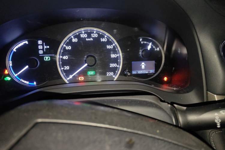Used Lexus CT 2014 CT200h Elite Edition Monochrome Odometer Close Up