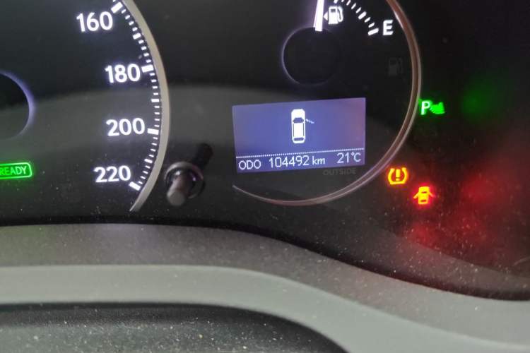 Used Lexus CT 2014 CT200h Comfort Edition Monochrome Odometer Close Up
