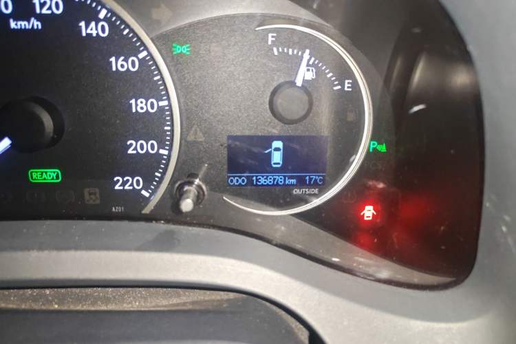Used Lexus CT 2014 CT200h Comfort Edition Monochrome Odometer Close Up
