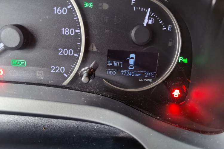 Used Lexus CT 2014 CT200h Comfort Edition Monochrome Odometer Close Up