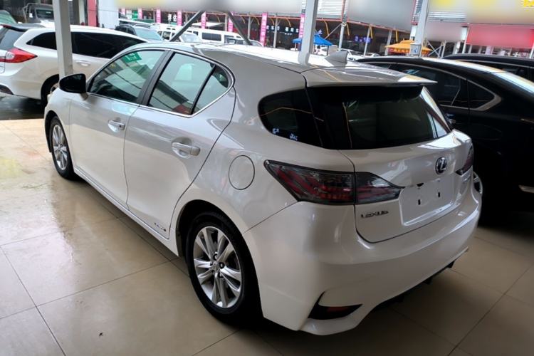 Used Lexus CT 2014 CT200h Elite Edition Monochrome Rear Left 45 Deg