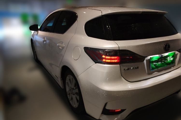Used Lexus CT 2014 CT200h Elite Edition Monochrome Rear Left 45 Deg