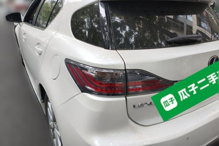 Used Lexus CT 2014 CT200h Comfort Edition Monochrome Rear Left 45 Deg