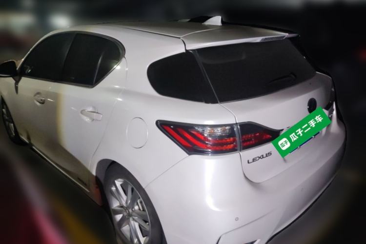 Used Lexus CT 2014 CT200h Comfort Edition Monochrome Rear Left 45 Deg
