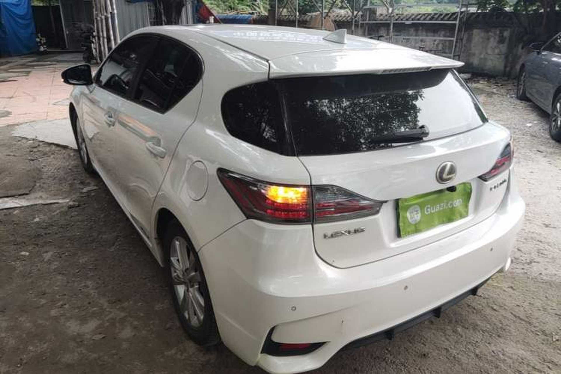Used Lexus CT 2014 CT200h Comfort Edition Monochrome Rear Left 45 Deg